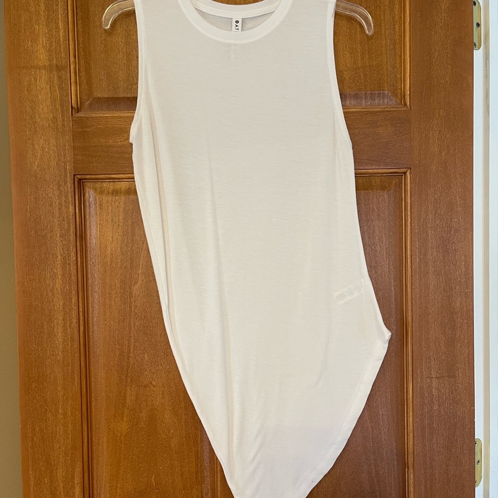 Athleta Cream Asymmetrical Sleeveless Tank Top